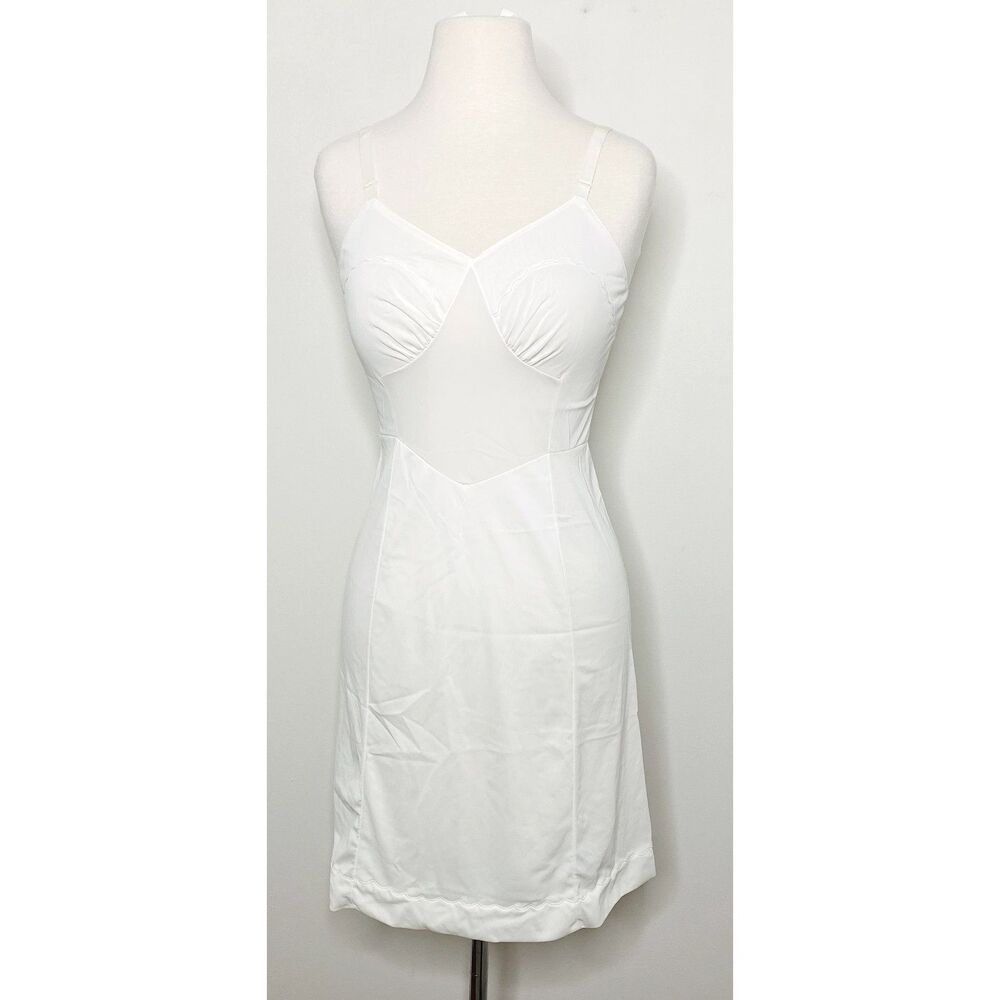 Vintage Nylon Aristocraft Made in the USA Slip Undergarment Sz 34